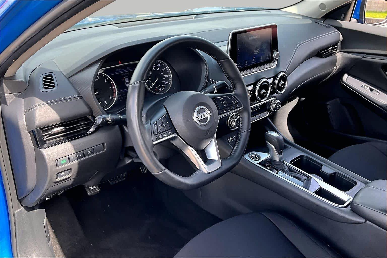 Used 2023 Electric Blue Metallic Nissan SV image 17