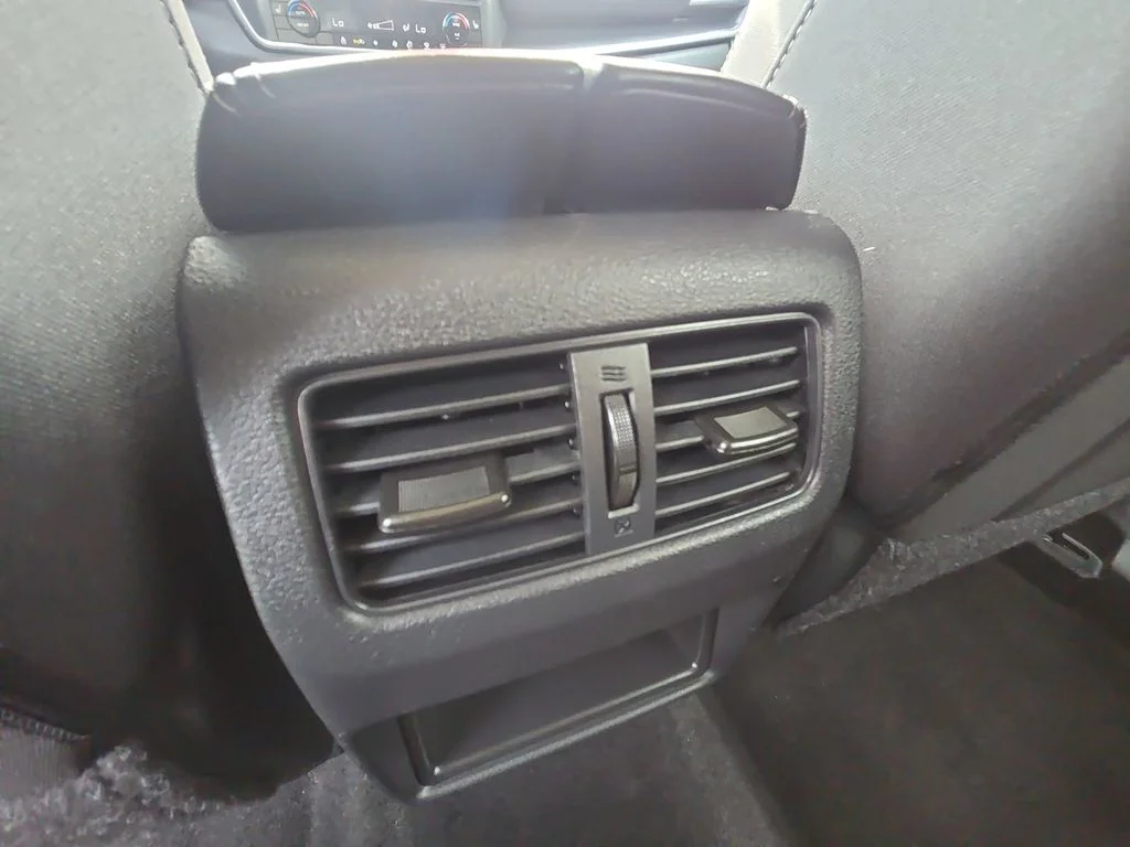 Used 2023 White Nissan S image 41