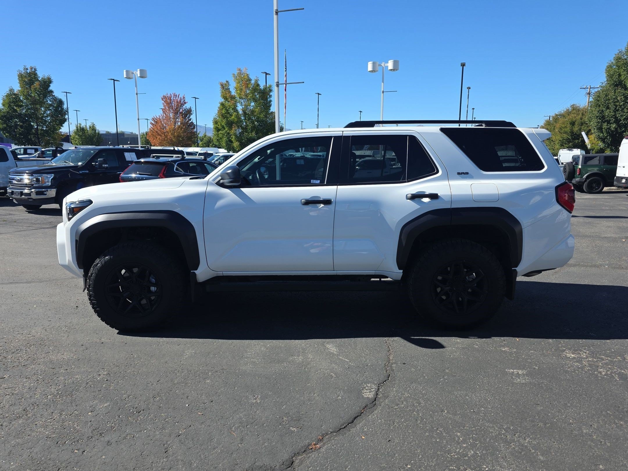 Used 2025 Ice Toyota SR5 image 7