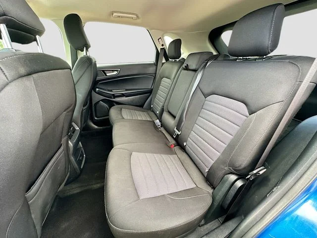 Used 2022 Blue Ford SE image 22