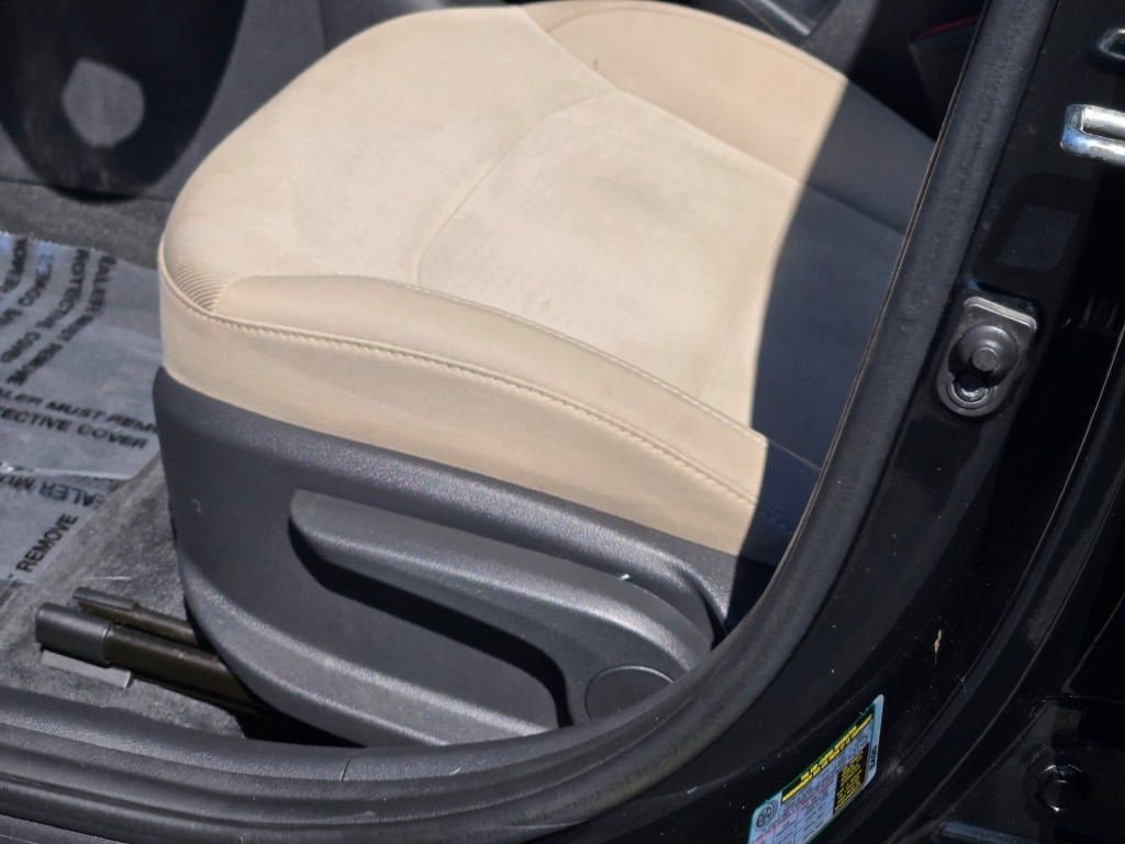 Certified Used 2018 Phantom Black Hyundai SEL image 19