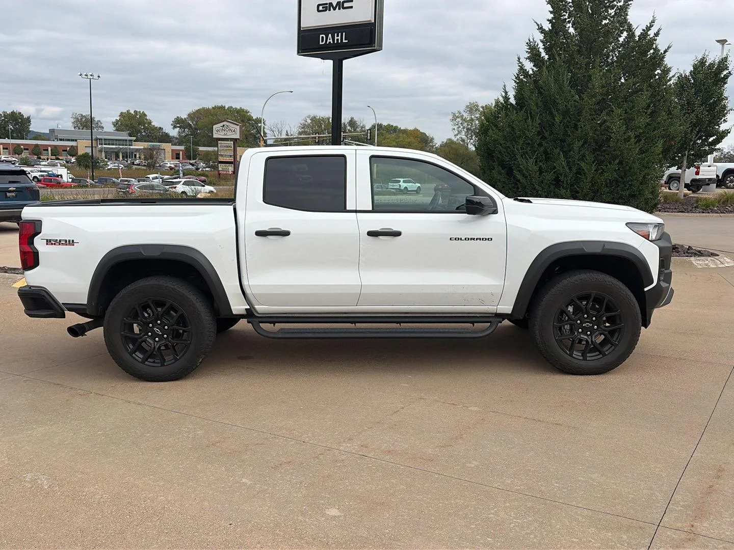 Used 2024 Chevrolet Colorado Trail Boss with VIN 1GCPTEEK0R1205239 for sale in Winona, Minnesota