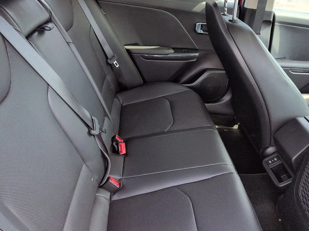 New 2026 Currant Red Kia EX image 8