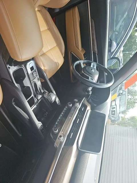 Used 2020 Black Kia SX image 5
