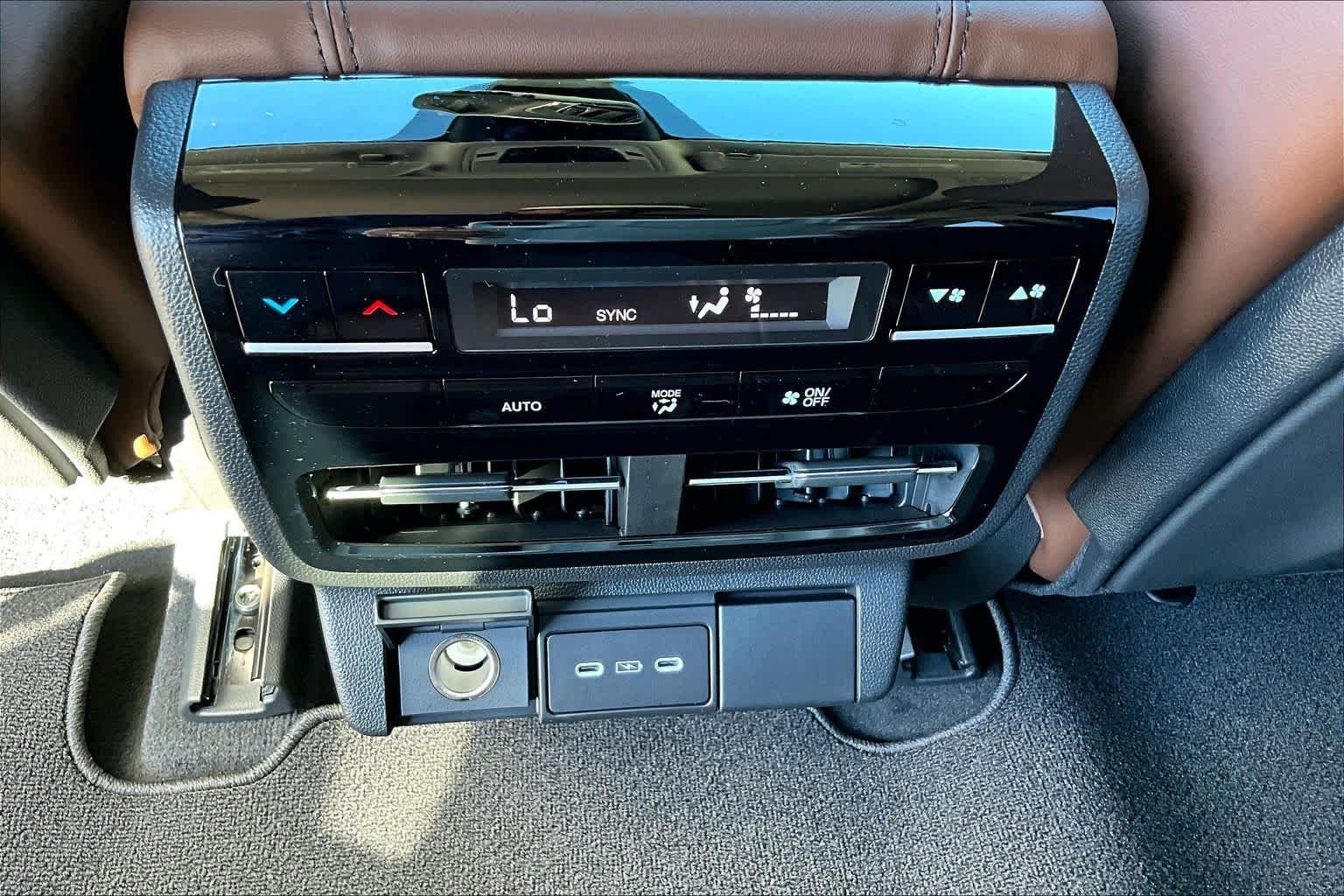 New 2026 Liquid Carbon Metallic Acura w/Technology Package image 18
