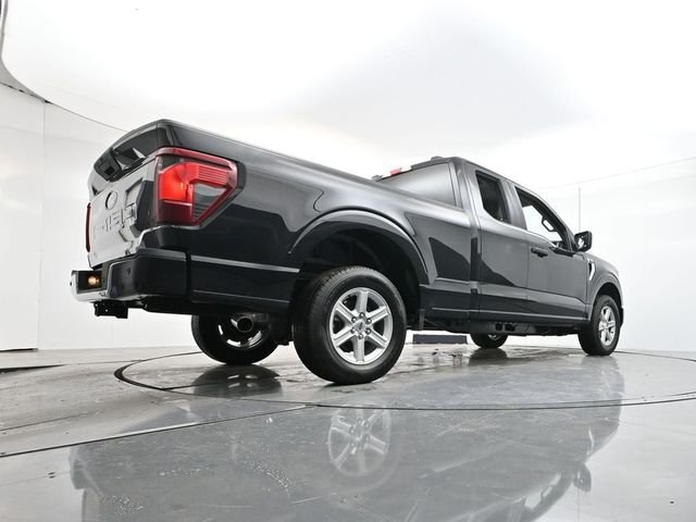 New 2026 Black Ford XLT image 32