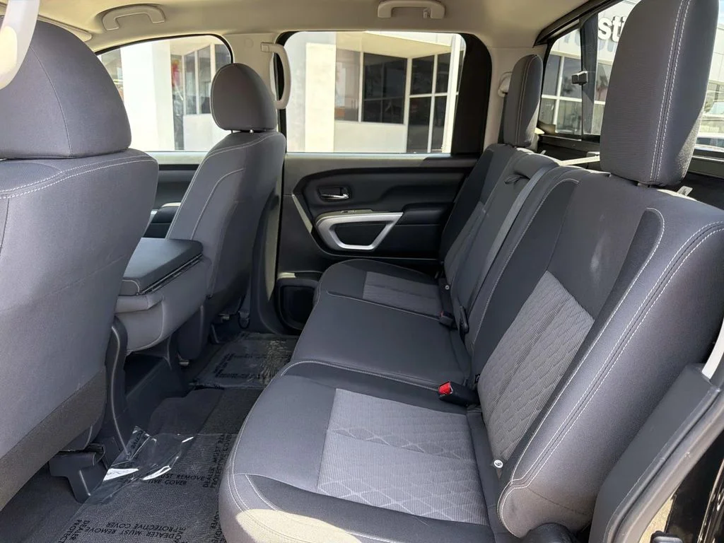 Used 2022 SUPER BLACK Nissan SV image 27