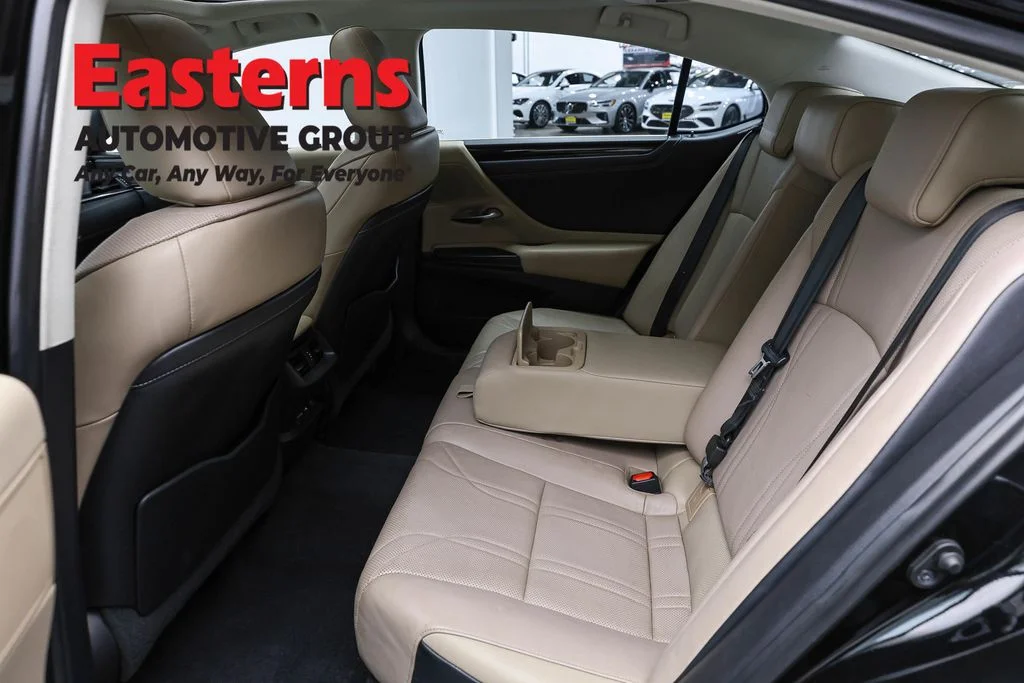 Used 2020 Black Lexus 350 Luxury image 24