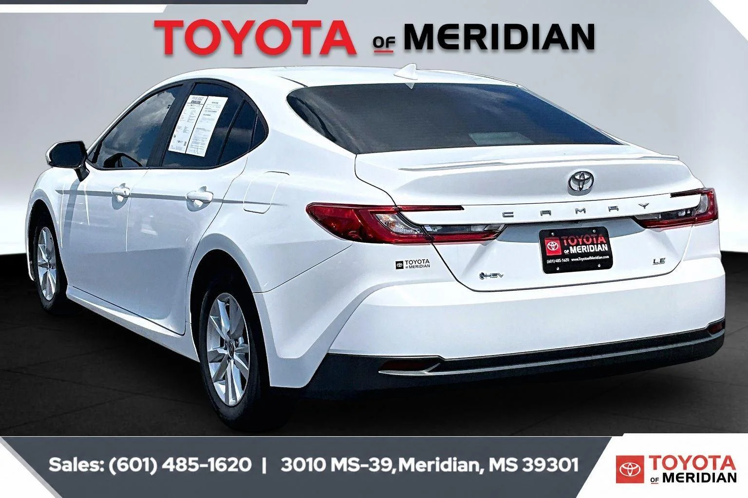Used 2025 Ice Cap Toyota LE image 2