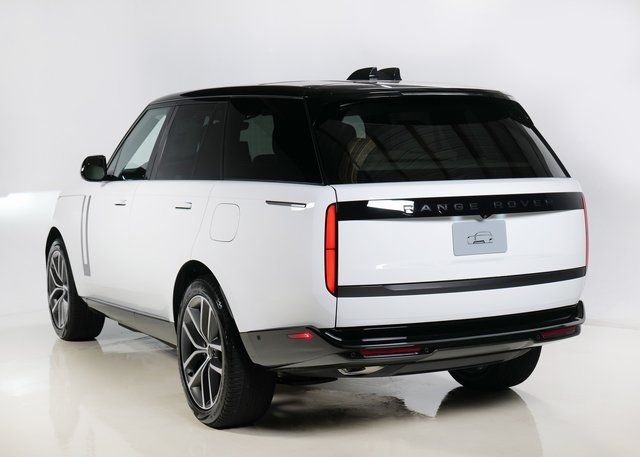New 2026 Fuji White Land Rover SE image 33