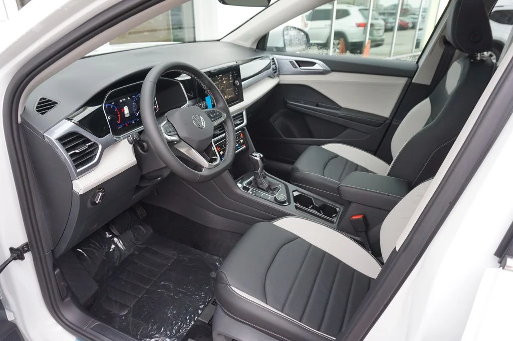 New 2026 White Volkswagen 1.5T SEL image 10
