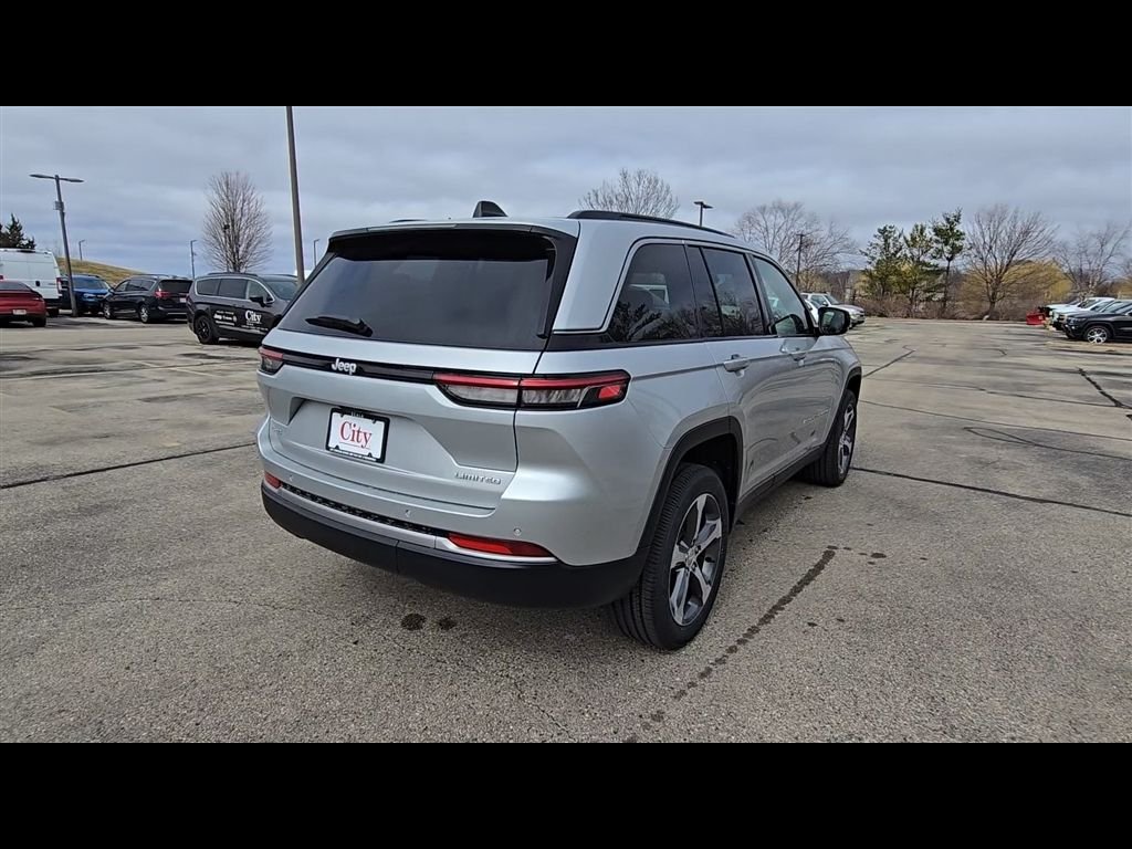 New 2026 Silver Zynith Jeep Limited image 9