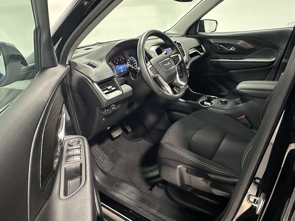 Used 2023 Ebony Twilight Metallic GMC SLE image 18