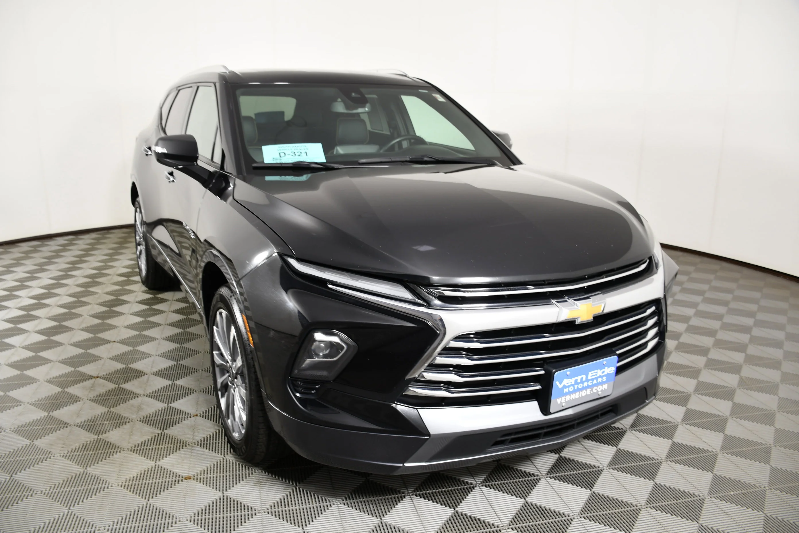 Used 2024 Black Chevrolet Premier image 3