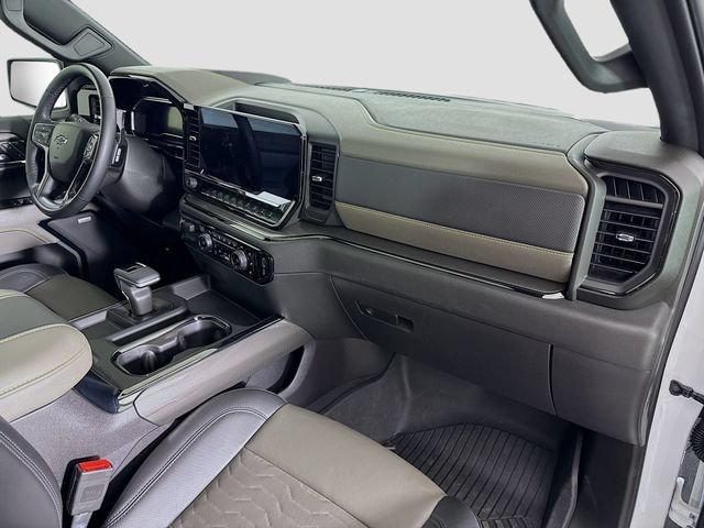 Used 2024 Summit White Chevrolet ZR2 image 30