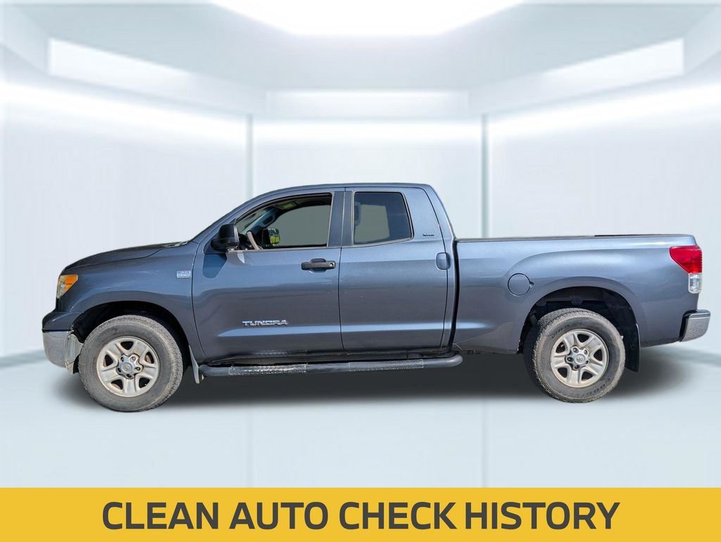 Used 2010  Toyota Grade image 2