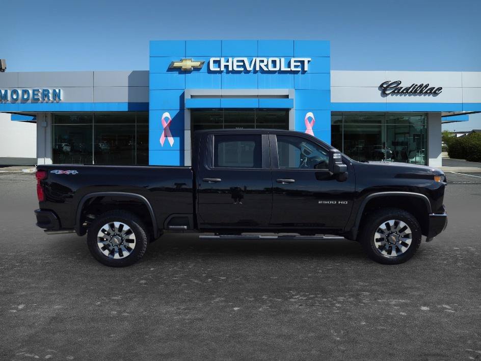 Used 2025 Black Chevrolet Custom image 6