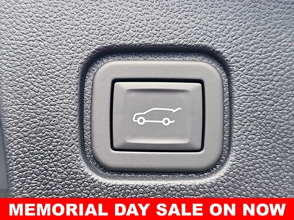 Used 2024 Blue Chevrolet LT image 13