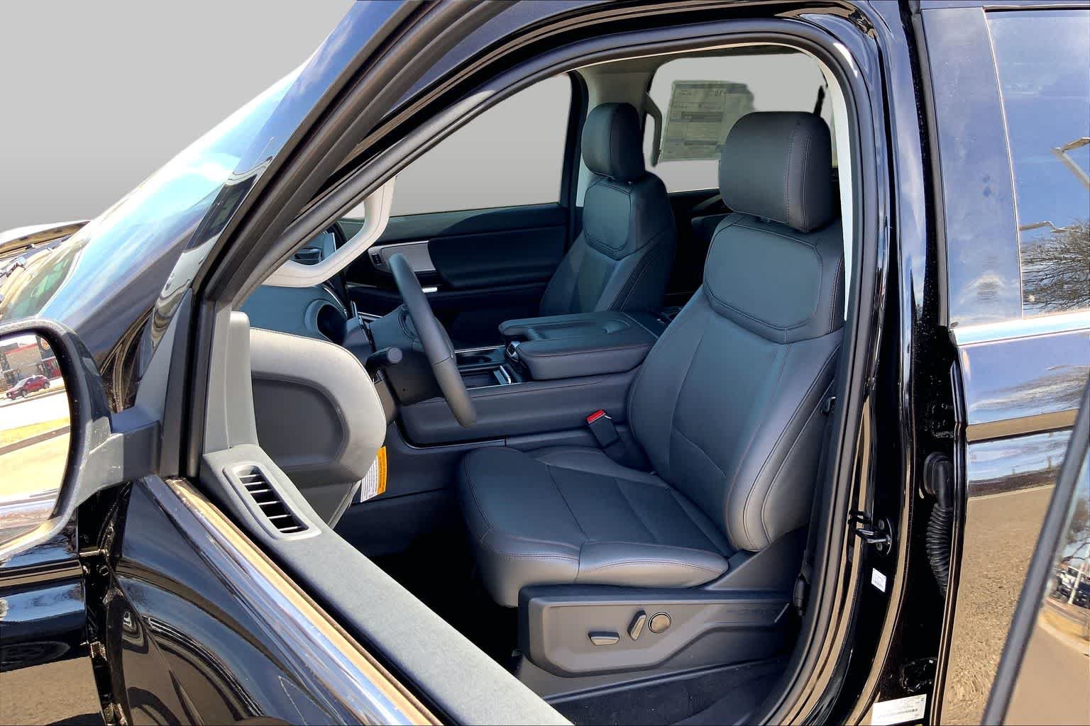 2025 Ford Expedition Active - Photo 9