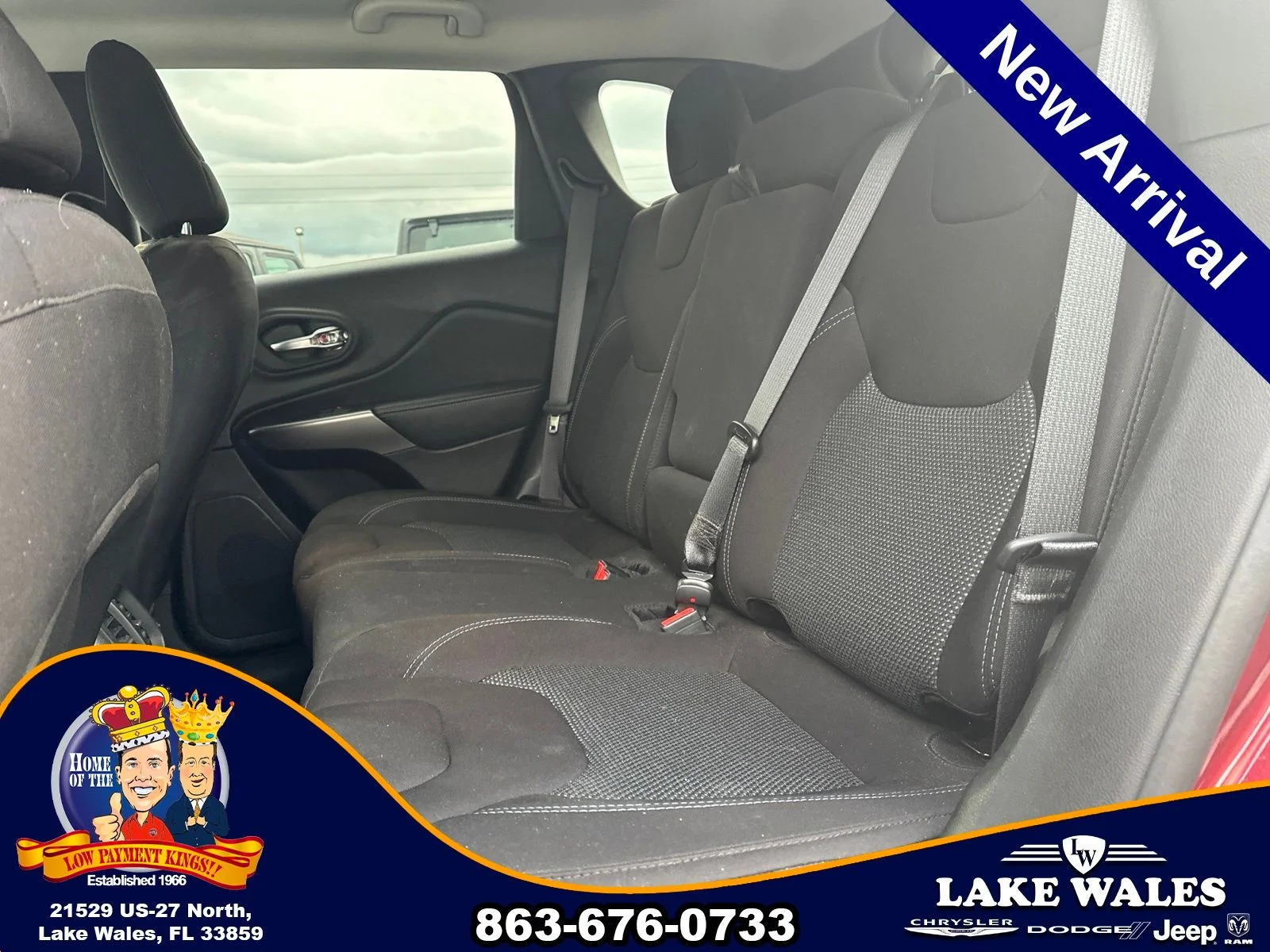 Used 2021 Red Jeep Latitude image 10