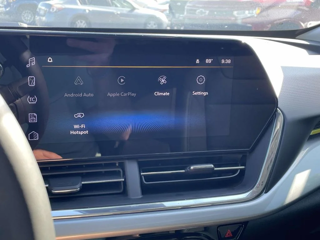 New 2026 Summit White Chevrolet LT image 22