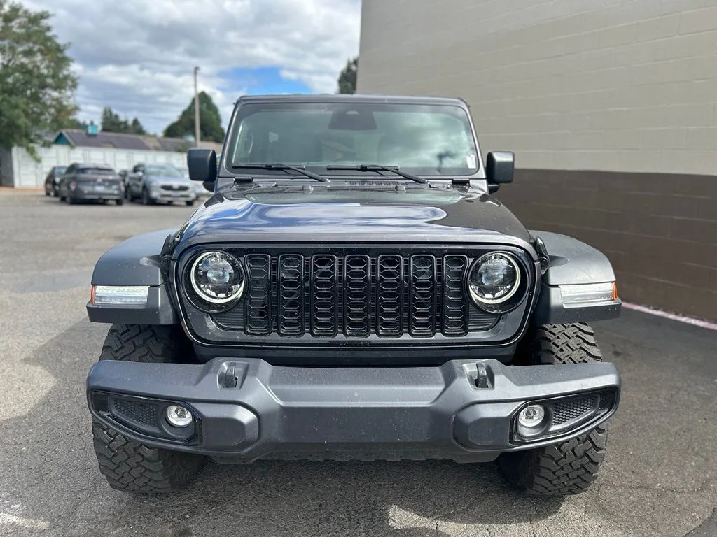 Used 2018 Crystal Metallic Jeep Unlimited Rubicon image 13