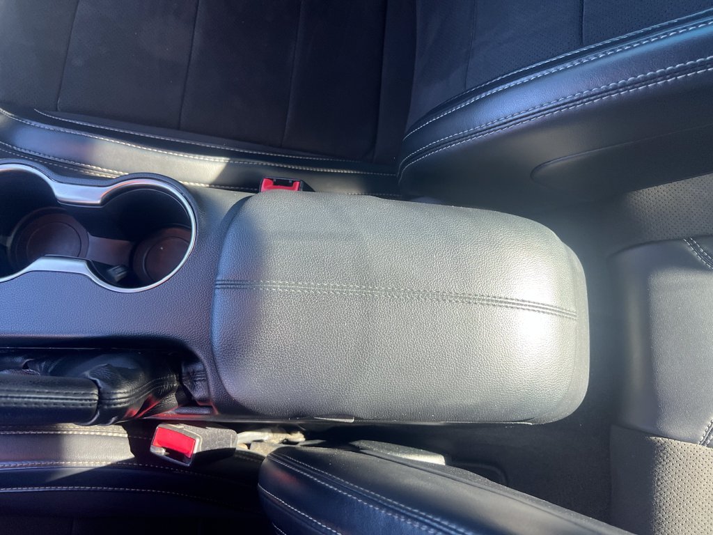 Used 2017 White Ford Shelby GT350 image 15