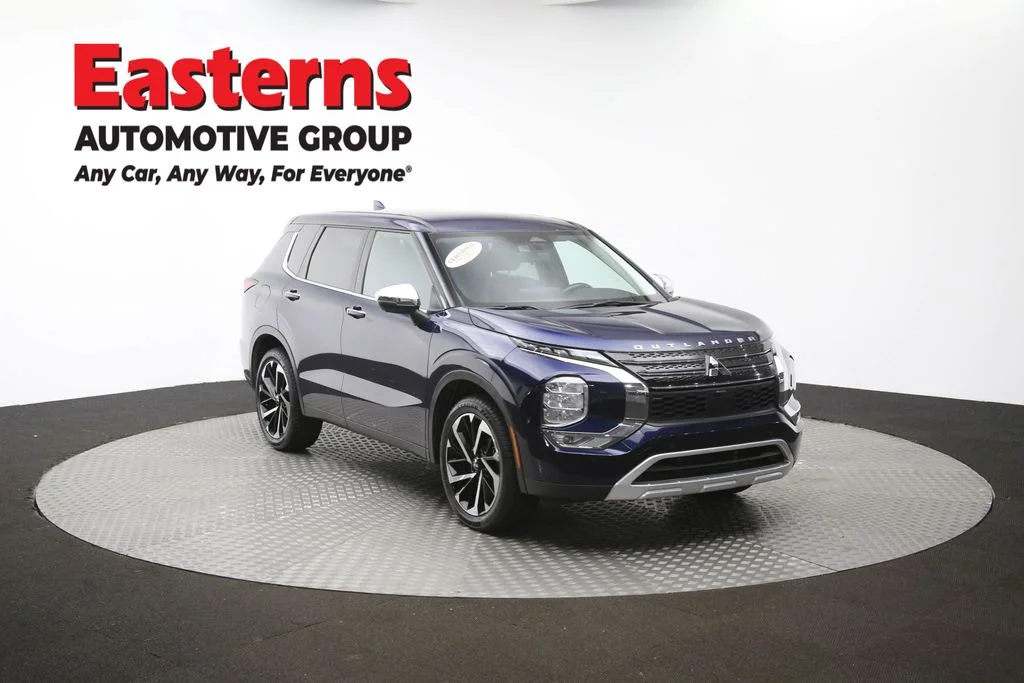 Used 2023 Blue Mitsubishi SE image 50