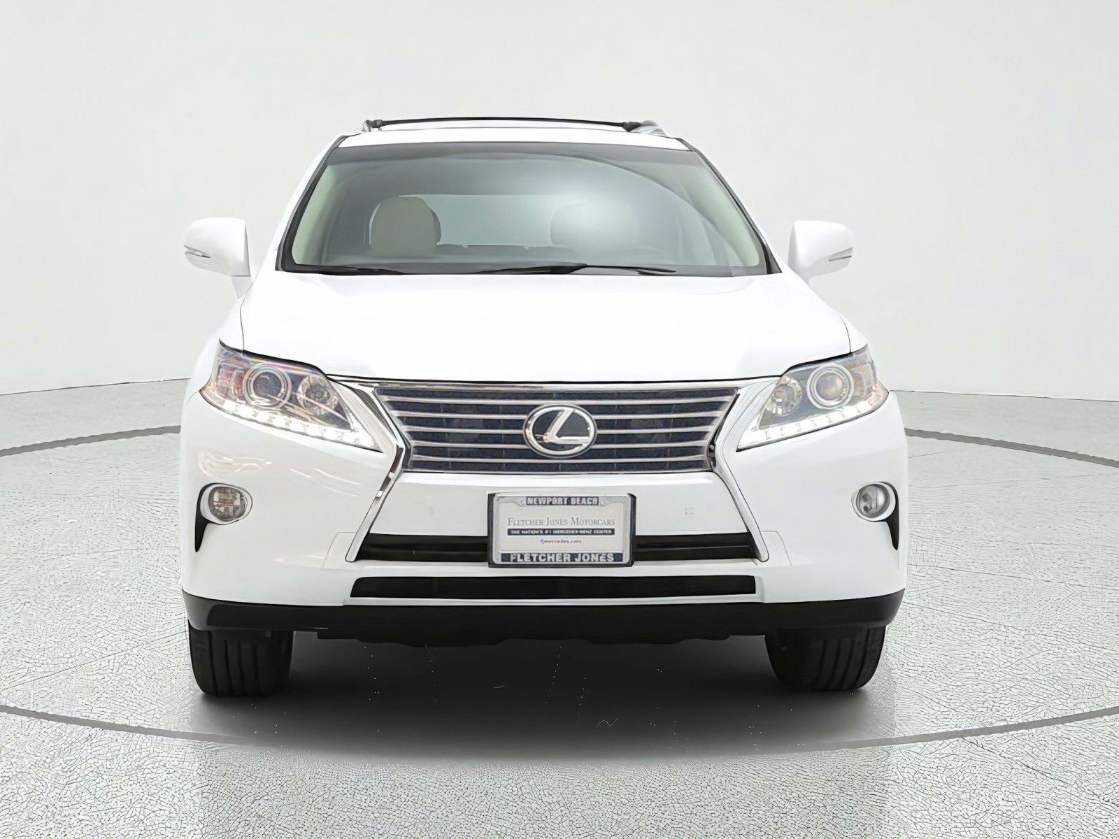Used 2014 Starfire Pearl Lexus FWD 4dr image 2