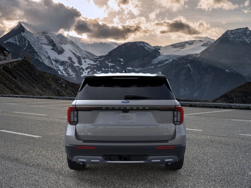 New 2026 Carbonized Gray Metallic Ford Active image 5