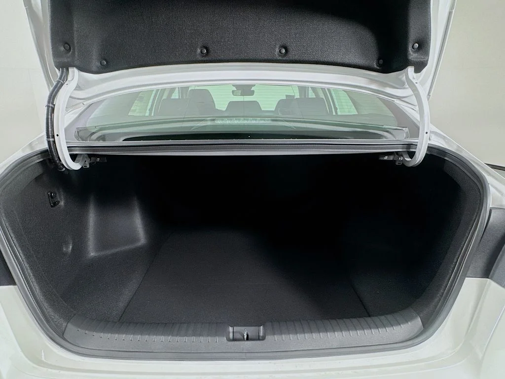 New 2026 Platinum White Pearl Honda Touring image 10