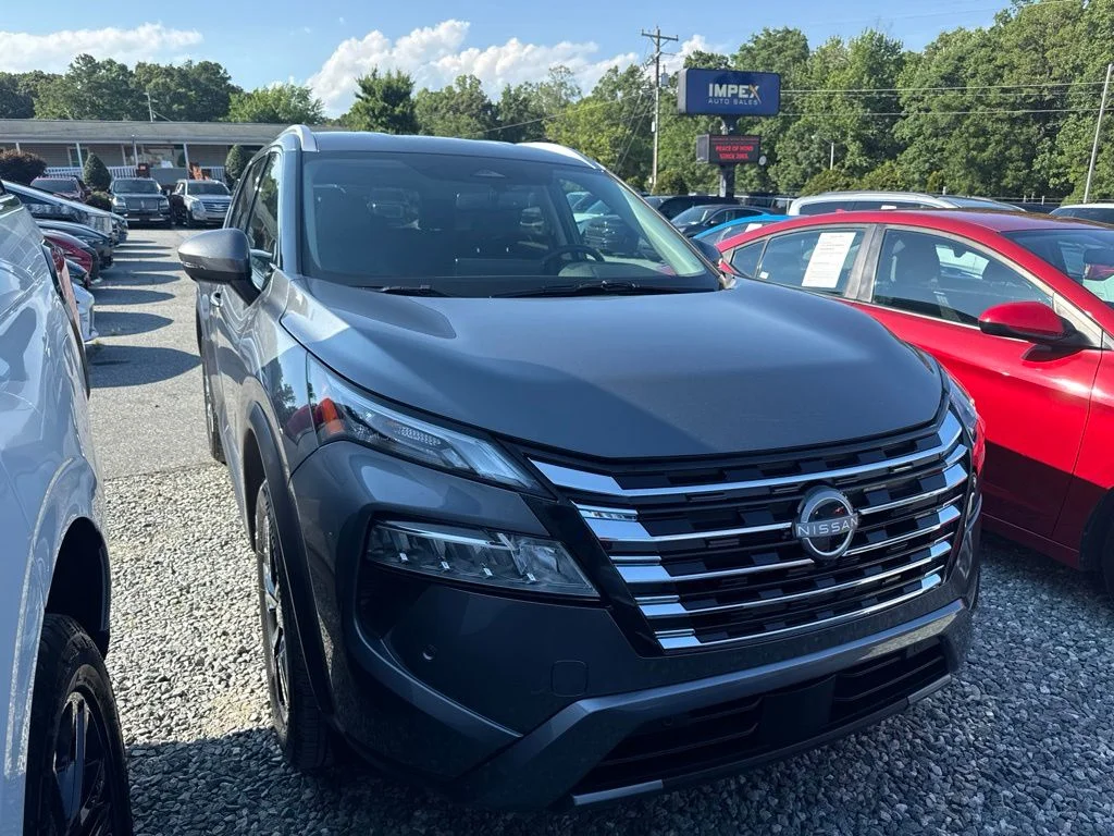 Used 2026 Gray Nissan SL image 2