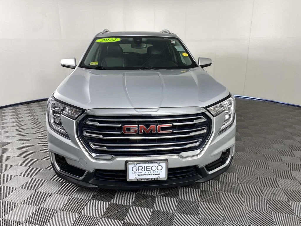Used 2022 Silver GMC SLT image 3