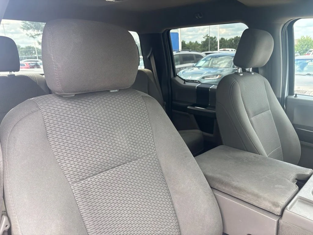 Used 2019 Silver Ford XLT image 22