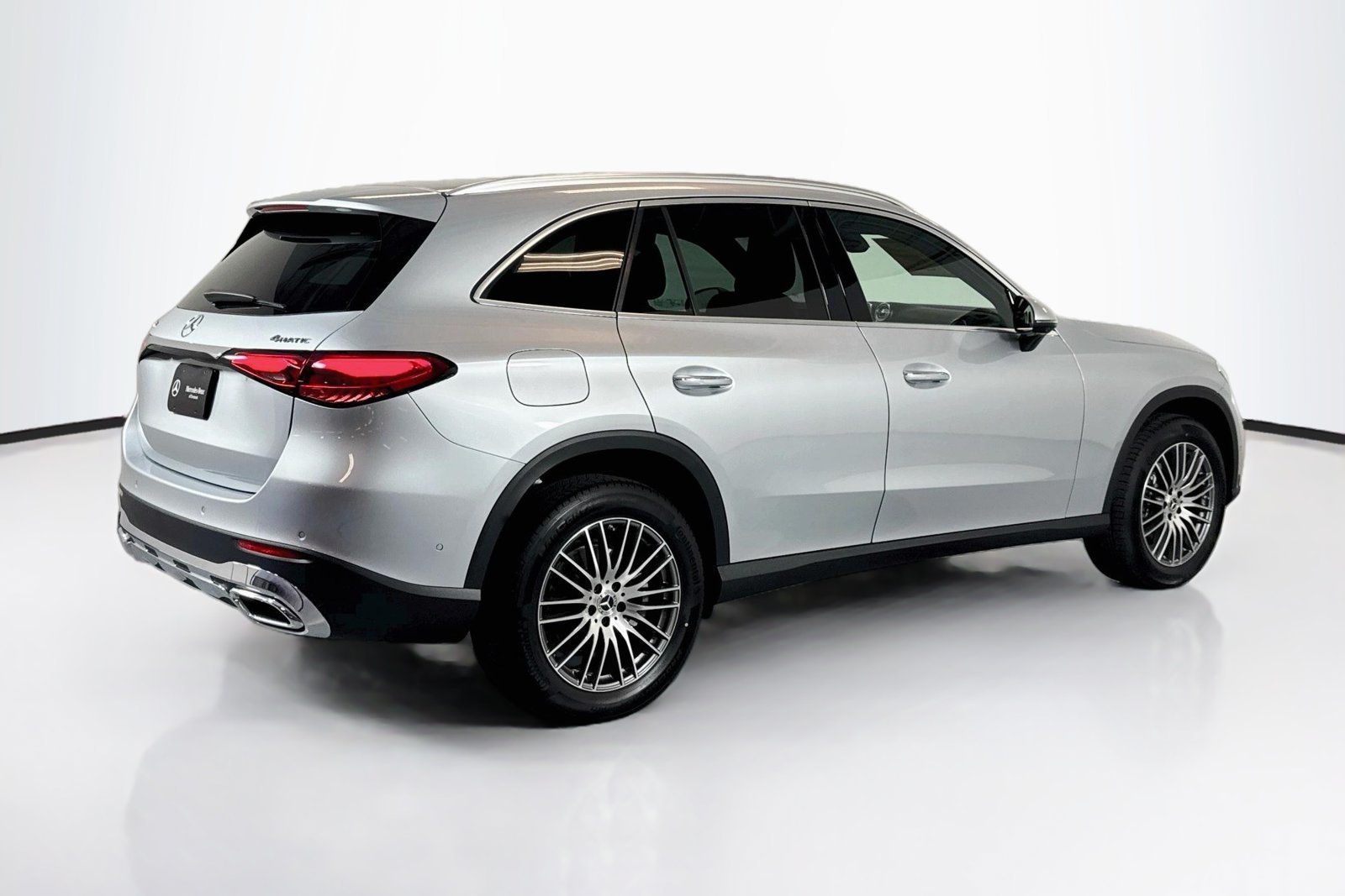 New 2026 Cirrus Silver Metallic Mercedes-Benz GLC 300 image 5