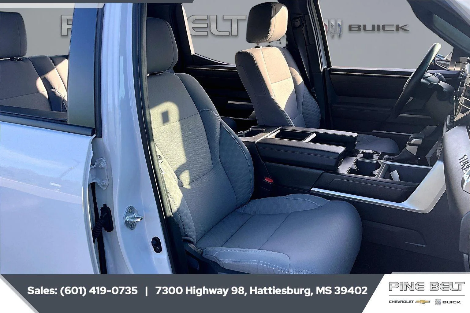 Used 2025 Ice Cap Toyota SR5 image 7