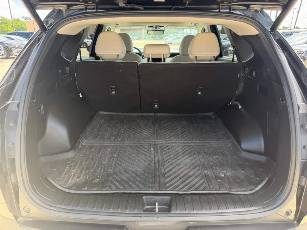 Used 2024 Black Pearl Hyundai Limited image 30