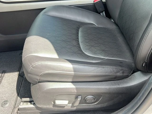 Used 2023 Silver Kia LX Seat Package image 17
