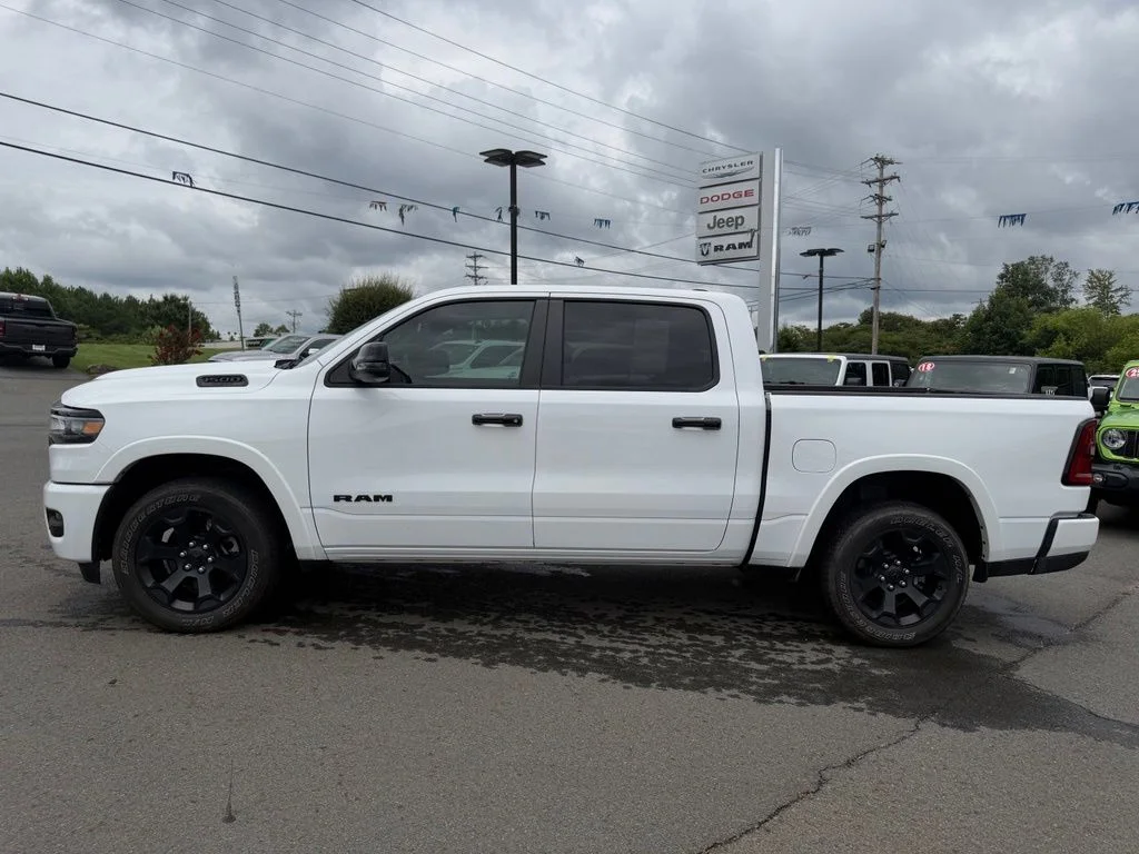 Used 2025 White Ram Big Horn/Lone Star image 7