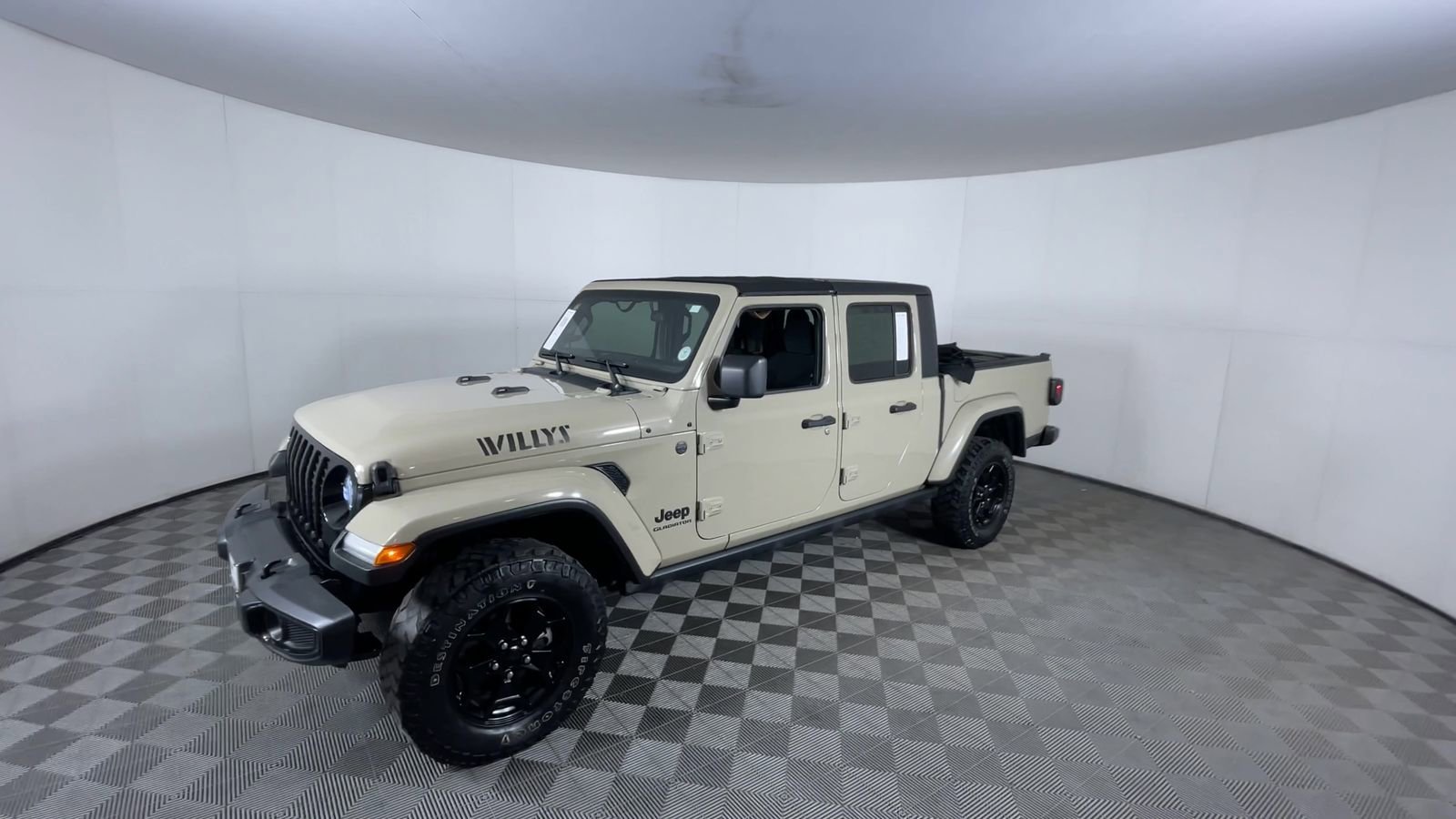 Used 2022 Limited Edition Gobi Clearcoat Jeep Willys image 4