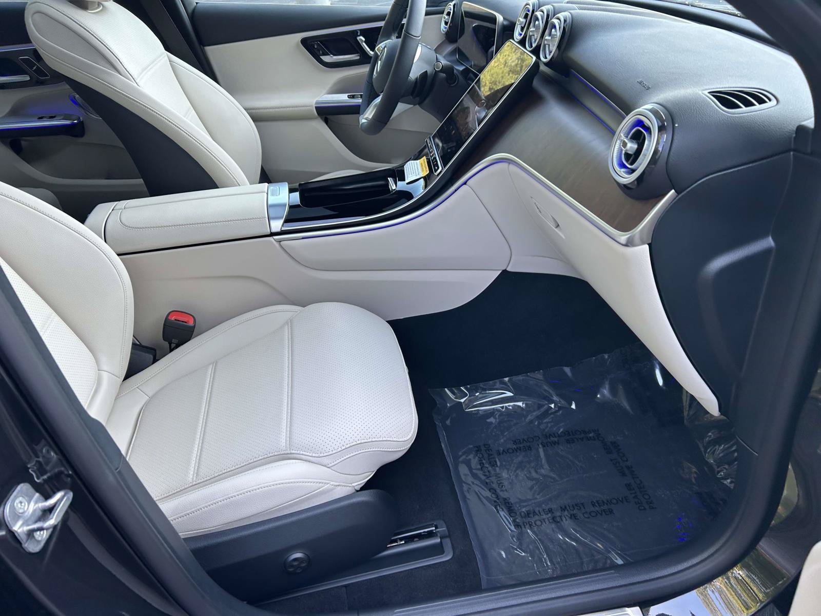 New 2027 Graphite Grey Metallic Mercedes-Benz GLC 300 SUV image 43