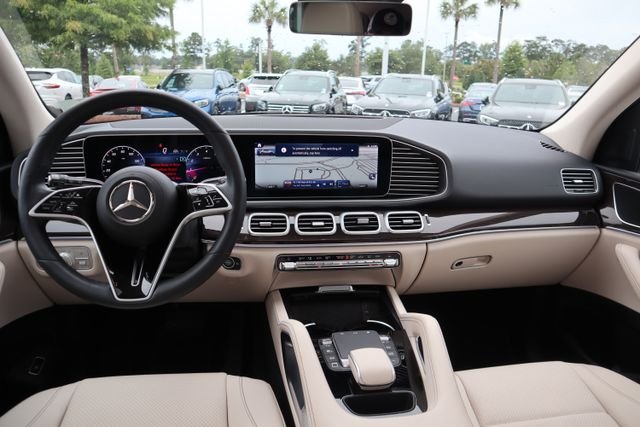 Certified Used 2025 Polar White Mercedes-Benz GLE 350 image 24