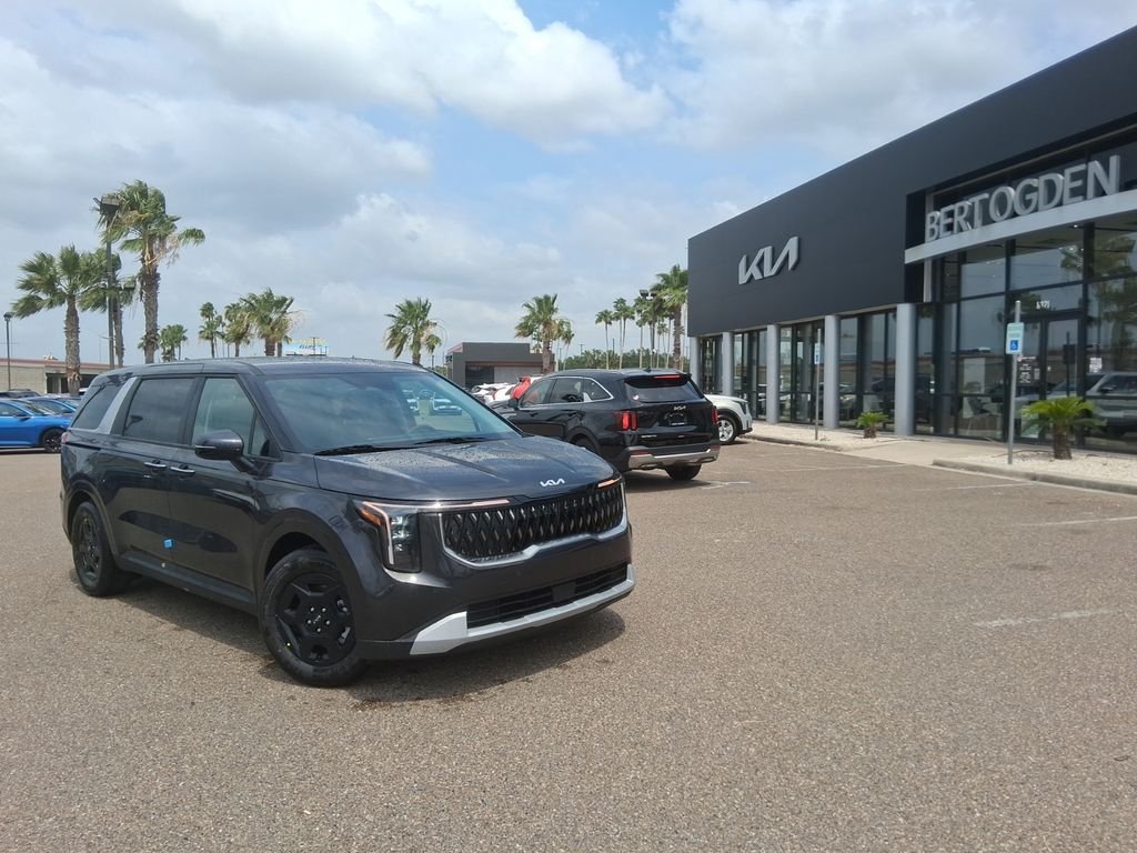 Used 2026  Kia LXS image 1