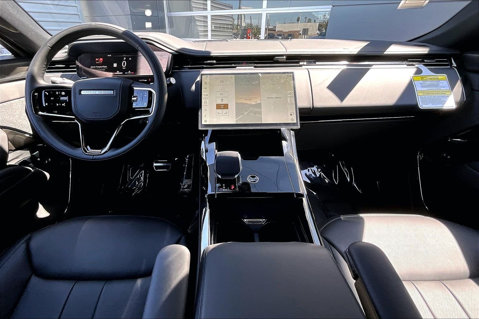 New 2026 Firenze Red Land Rover Dynamic SE image 5