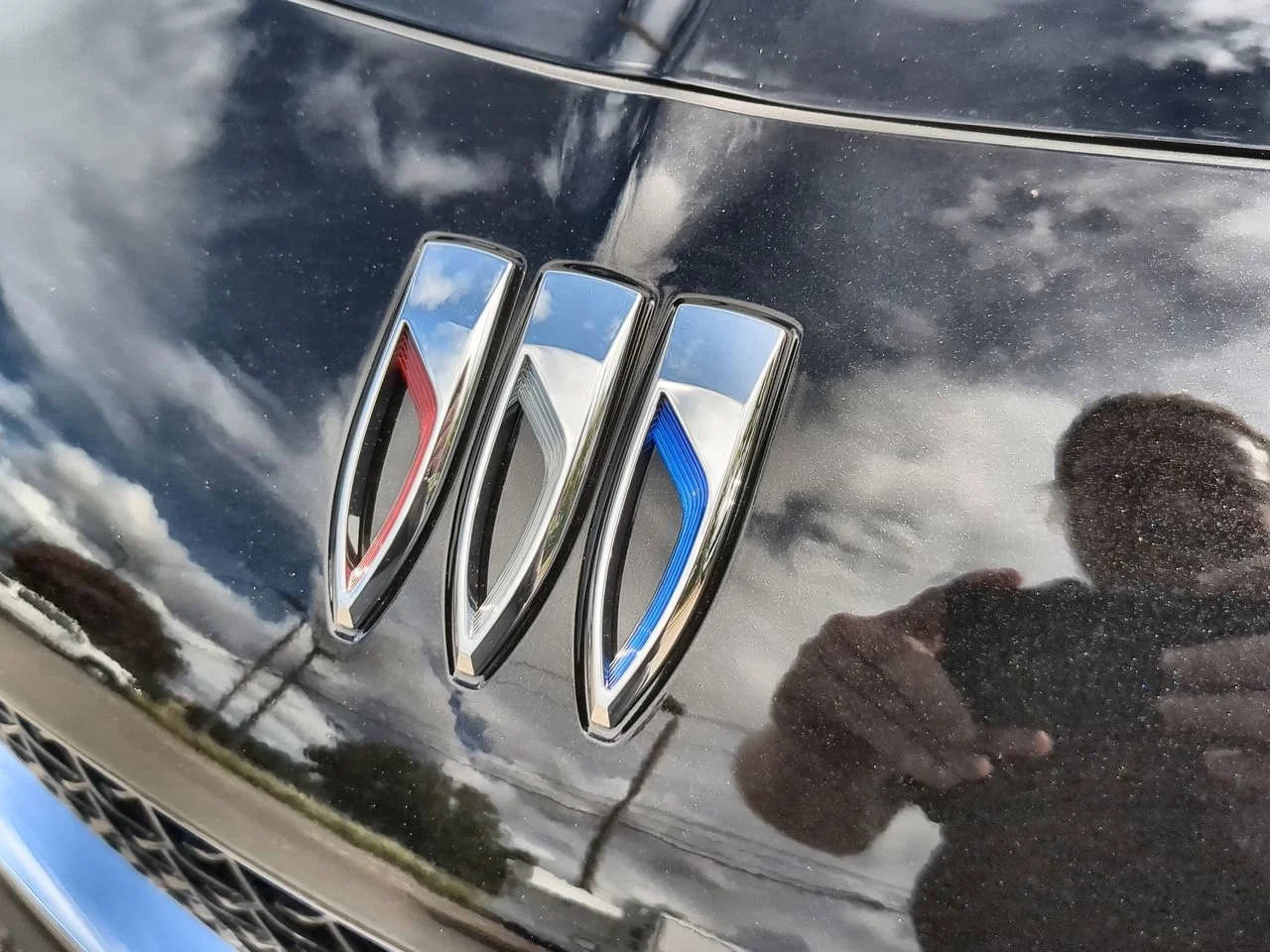 Used 2026 Ebony Twilight Metallic Buick Sport Touring image 30