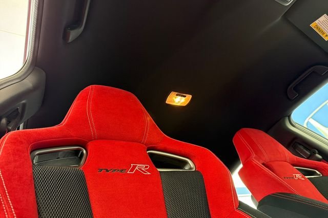 Used 2018 Polished Metal Metallic Honda Touring image 21