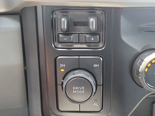 New 2026 Oxford White Ford XL image 25