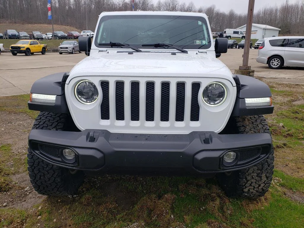 Used 2023 Bright White Clearcoat Jeep High Tide image 9