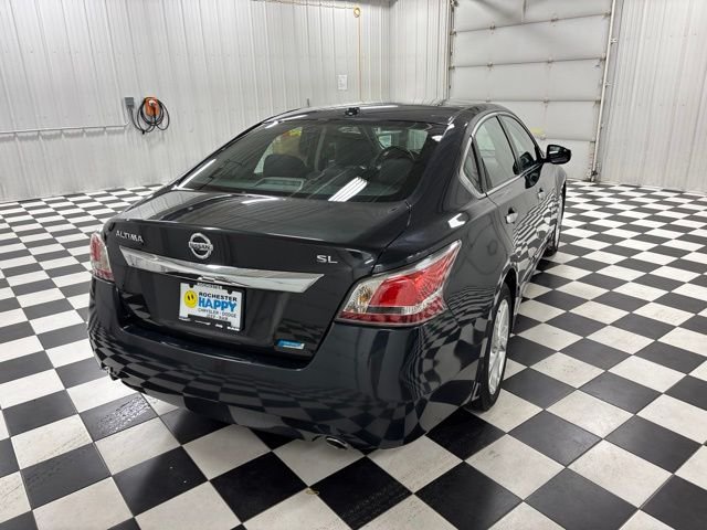 Used 2014 Blue Nissan 2.5 SL image 4