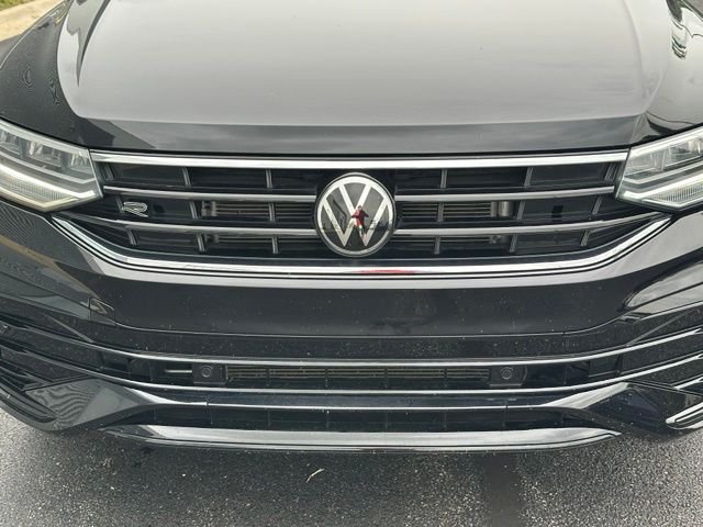 Used 2024 Black Volkswagen 2.0T SE R-Line Black image 9